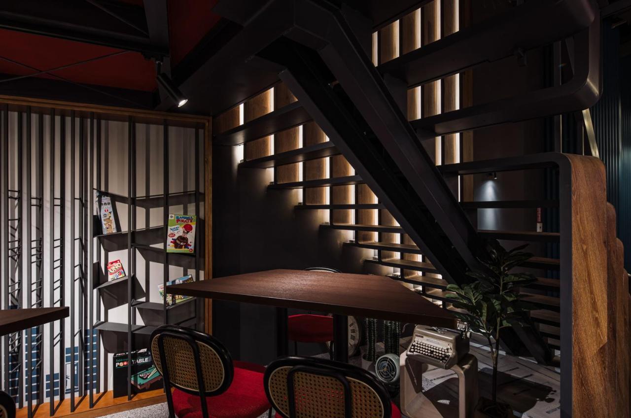 Olah Poshtel - Taichung Station Hotel Exterior photo